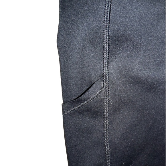 NIKE DriFit Epic LUX black Capri Leggings women’s size medium - side pockets - Picture 8 of 17